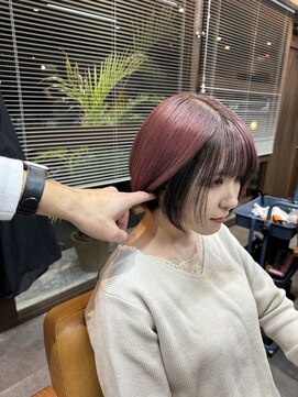 ソグ(sog) ショートボブ×デザインカラー