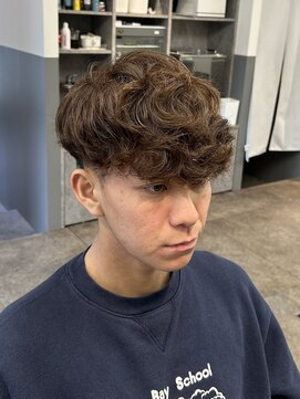 バーバーブロス 長堀店(BARBER BROS) 外国人風スペインカール