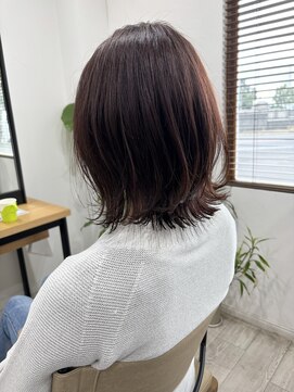 フォクシー(Foxy) 20代30代大人可愛い小顔ショートカット外ハネボブスタイル