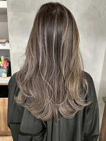 アポロ 横浜駅店(apollo)&nbsp;xバレイヤージュ/ホワイトグレージュ/レイヤーカット