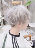 ブリーチデザイン/ラウンドマッシュ/ホワイトシルバー