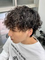 ジーニー 本厚木(Genie)&nbsp;フェザーパーマサーフカール刈り上げセンターパート