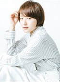 「FILMS」タイトシルエットのノーブルショート
