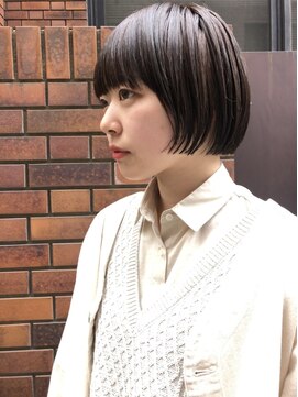 ウィーク 梅田(UiiC) えりあしスッキリ★ミニボブ艶髪ショート【uiic umeda rira】