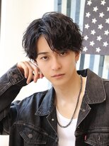 ネイビー(NAVY)&nbsp;色気全開 大人センターパート スパイラルパーマ