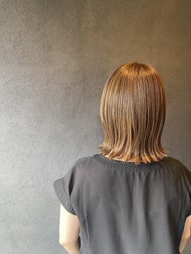 ヨハク(yohaku) 20代30代40代ナチュラル肩口ミディアム