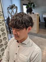 コワファーストナガサキシャンプーボーイ(COIFF1RST NAGASAKI SHAMPOO BOY)&nbsp;平行マッシュ×太束波巻きスパイラルパーマ