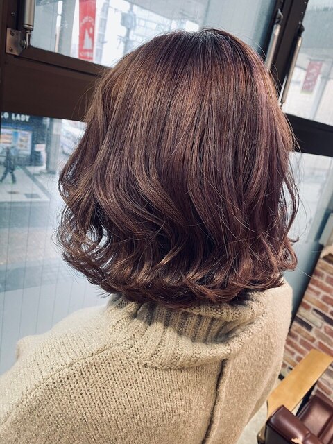 ピンクアッシュで可愛い透明感あるヘアスタイル