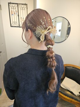 ヘア ケア ディエイチケー(HAIR CARE DHK) タイトローポニー玉ねぎアレンジ