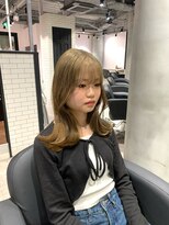 リーオオサカ(Lee Osaka)&nbsp;ベージュカラー×くびれスタイル