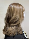 ベージュハイライトカラー　ケアブリーチ