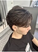 フェザーパーマ 王道スタイル 軽め 毛流れ 刈り上げなし