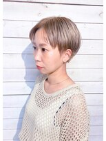 ヘアーサロン カヴィエ(hair salon covie)&nbsp;Wカラーペールグレージュ　ハイトーンベリーショートヘア