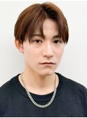 【ナチュラルセンターパートで魅せる、大人の軽やかスタイル】