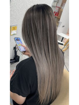 天神美容室 エアタッチバレイヤージュ/ホワイトシルバー/天神/学割24