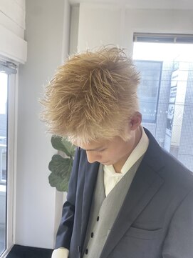 リバード(reverd) スパイキーショート/ホワイトブロンド