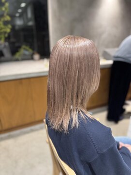 ニーイチイチ(211) ミルクティーベージュ/ココアベージュ