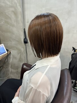 ノア マルヤマ(Noa maruyama) あご下切りっぱなしボブ