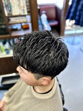 理容 赤沼 アイロンパーマ/2ブロショートスタイル