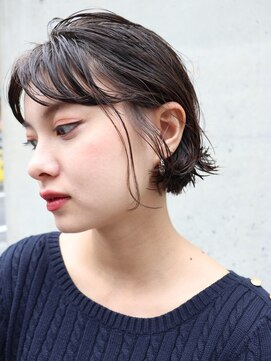 ヘアーサロン ニュアンス(HAIR SALON nuance) センターパート　エッジショート