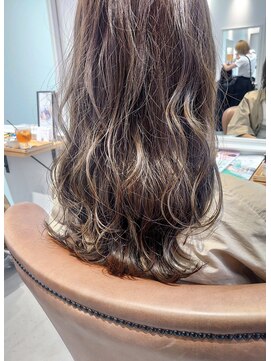 トリート 西船橋店(TREAT) アッシュベージュ×波巻き