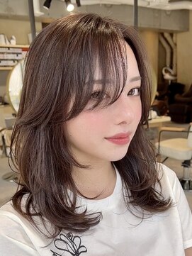 ティア(Tia.) (レイヤーカット/ミディアムヘア/前髪/サイドバング/髪質改善)