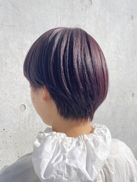 エン(YENN) ショートヘア　パープルカラー　透明感カラー