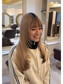 ブロンド×レイヤーカット