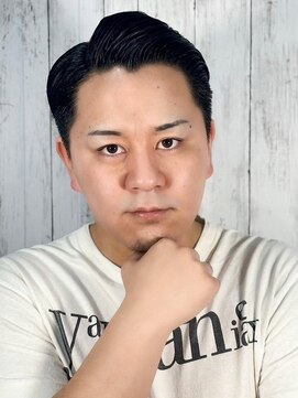 ヒロ銀座 バーバーショップ 札幌本店(HIRO GINZA BARBER SHOP) メンズショートビジネスツーブロックセンターパートフェード