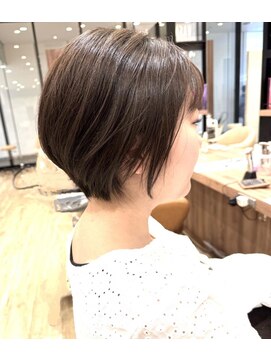 ヴィサージュ ユニール(VISAGE unir) 高橋ショート