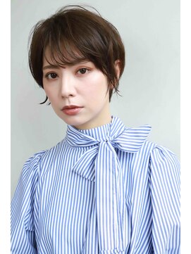 大人女性に似合う、やわらかショートスタイル