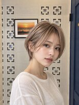 クレメンテ バイ ロスタ(Clemente by Rosta)&nbsp;ショートカット×ミルクティーベージュ