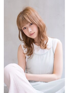 テイラー(Taylor) ［Taylor］☆大宮　ミルクティーベージュ×モテミディ