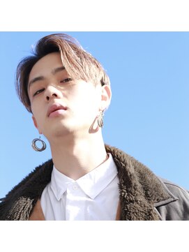 リップス 原宿(LIPPS) ハイトーン×センターパート【前下がりバランス】