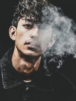 オーシャントーキョーオーバー 渋谷(OCEAN TOKYO OVER)&nbsp;スーツ短髪ツーブロック束感モテるパーママッシュ黒髪波巻き