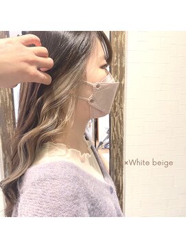 クラス リノ(CLASS lino) シルバーグレー×ホワイトベージュのイヤリングカラースタイル！