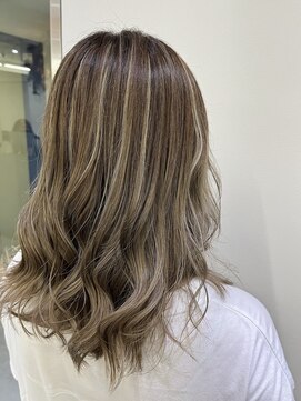 アオアクア バイ グルグル 小岩店(ao akua by GULGUL) .グラデーションのアフターカラーでバレイヤージュ.