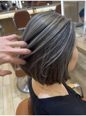 イメチェン_ホワイトブロンド_外ハネボブ_美髪_ワイドバング