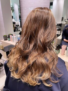 ステア ケース(stair case) 【NATASHA】銀座レイヤーカット/20代/30代/40代/50代