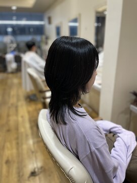 シーループユナイテッドアトリエ(C-LOOP UNITED ATELIER) ウルフカット×ブルーブラック【高濃度水素カラーでうる艶】