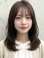 カールム(carlm)&nbsp;【韓国風レイヤー】小顔見えくびれミディ