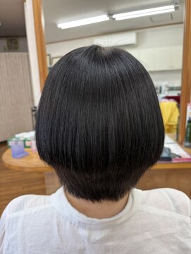 ヘアーズ サエミ 暑さ対策のショートボブ♪