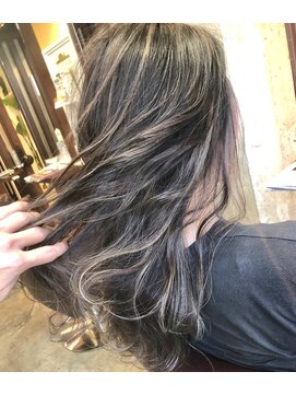 キー(key) グレージュ