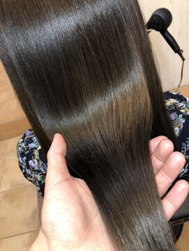 アコンプリッシュ 代官山 恵比寿(accomplish) プラチナミネコラ