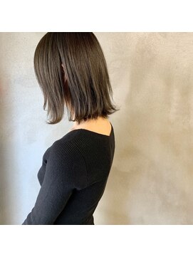 ミント(mint) 赤み除去!シアーな透明感グレー!