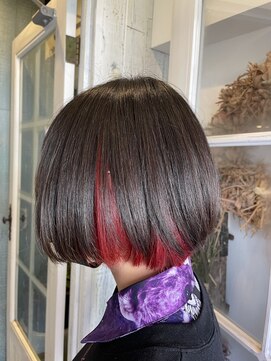 コーエン(coaen) 丸み可愛いボブ イヤリングカラーでアクセント