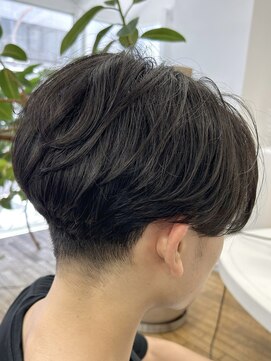 ヘッズ 本八幡店(HEADS) MEN'S HAIR  センターパート　ツイストスパイラル　コンマヘア