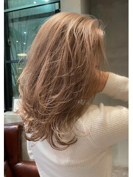 アルカナ 明治神宮前原宿(ARCANA) グレーベージュ レイヤーロング 前髪パーマ アッシュブラック