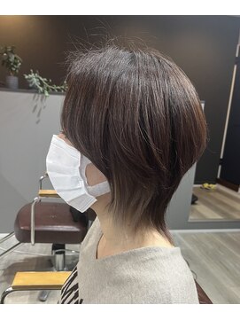 ネジヘアライフ(Nezi Hair Life) ショートウルフ　イヤリングカラー　ホワイトシルバー