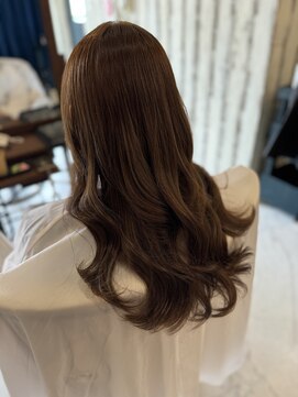 ニーゼロゼロナナ(2007) ライトベージュ